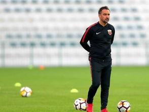 佩雷拉在线吃瓜,揭秘娱乐圈幕后故事