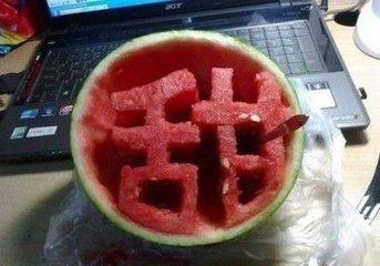 瓜哥带你吃瓜奇葩手机壳,那些奇葩手机壳背后的趣味世界