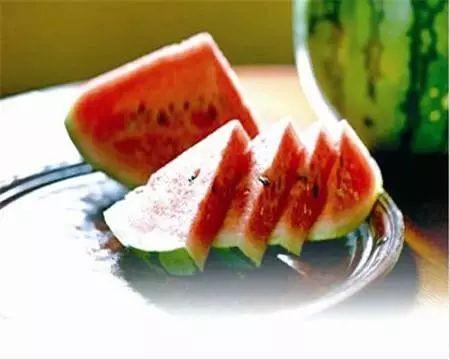 三千户吃瓜,揭秘网络热议背后的故事